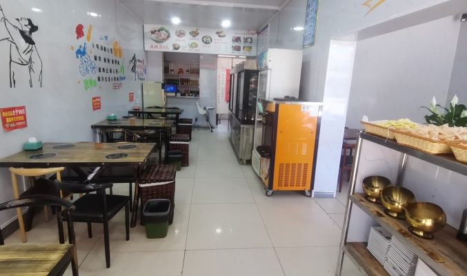 台前县老城人民东路餐饮店转让！
