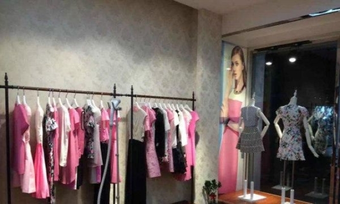 贝林街女装店超低价转让