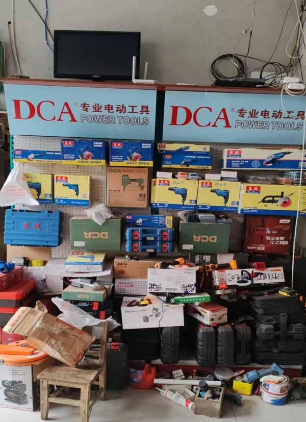 涉县开发区农牧局家属院楼下五金店转让！