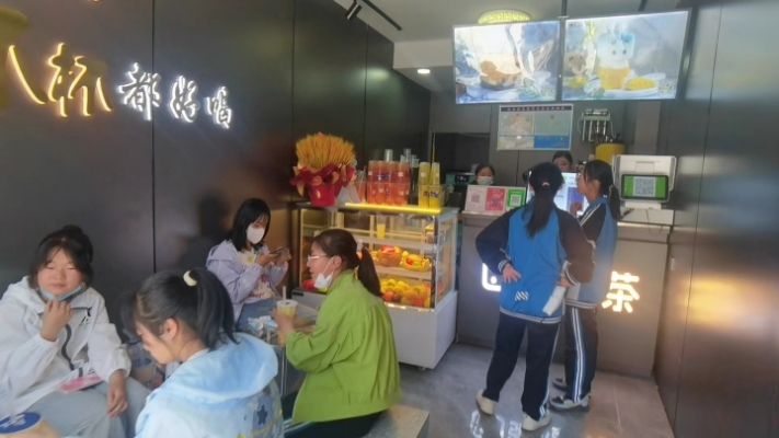 学校门口新开奶茶店转让