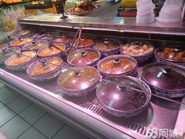 在九师百佳超市内，营业中，生意稳定，可带手艺转让，急转