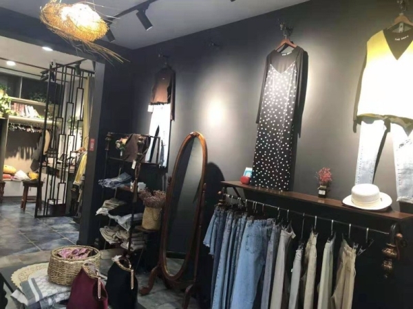 邢台服装店低价转让