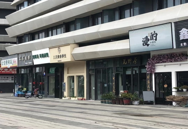 襄阳樊城区中建状元公馆临街旺铺房东直租！