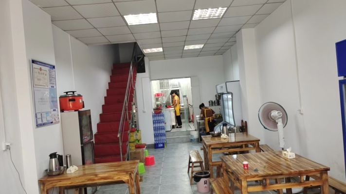万载营业中餐馆低价转让！