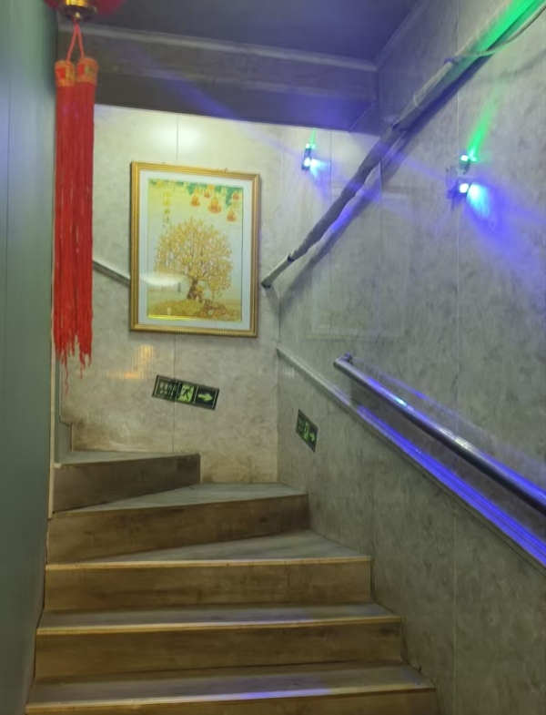 博山区颜神古镇对面饭店出租！