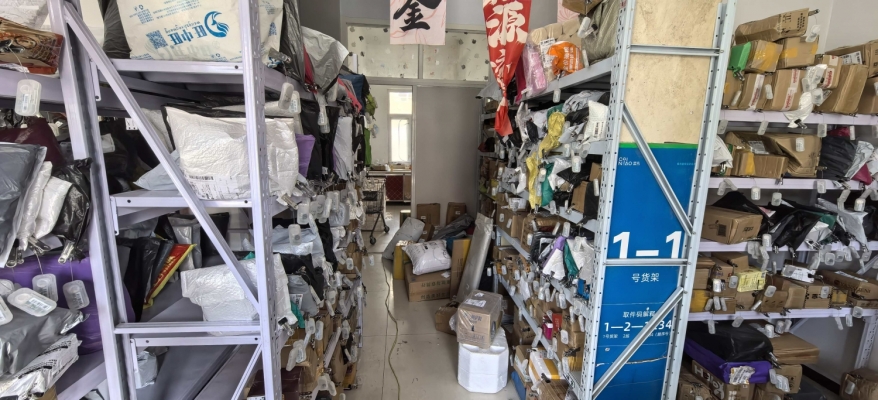 沽源县富源小区六号楼快递驿站转让！