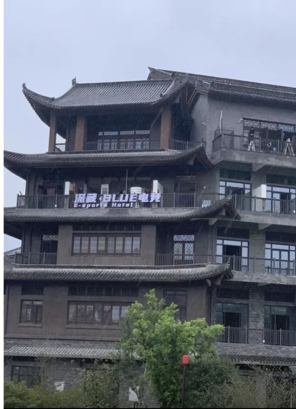文昌路电竞酒店整体低价转让！！！