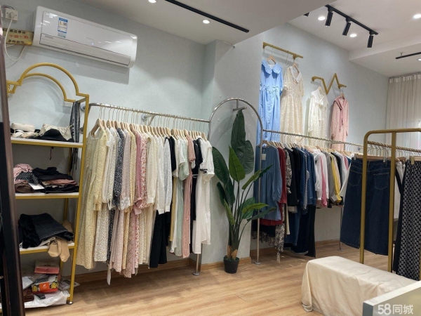 (转让)诚信转让德胜广场女装店