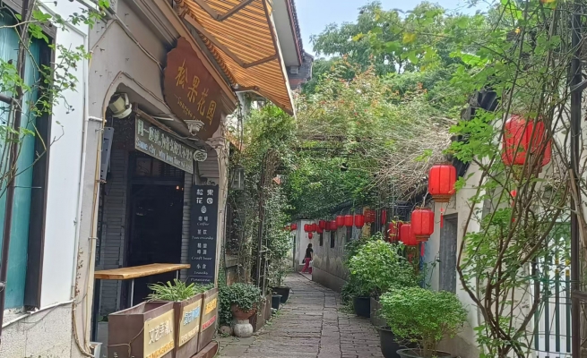湖州吴兴区衣裳街松果花园转让！
