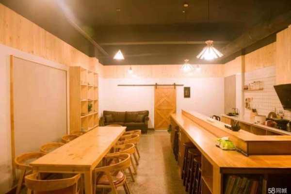 开发区竹海小区临街餐饮旺铺转让