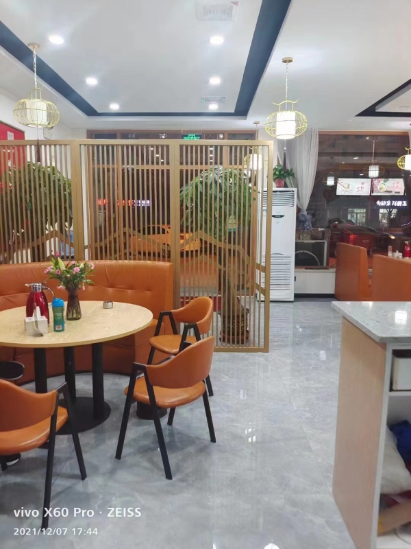 营业中的餐饮宴席