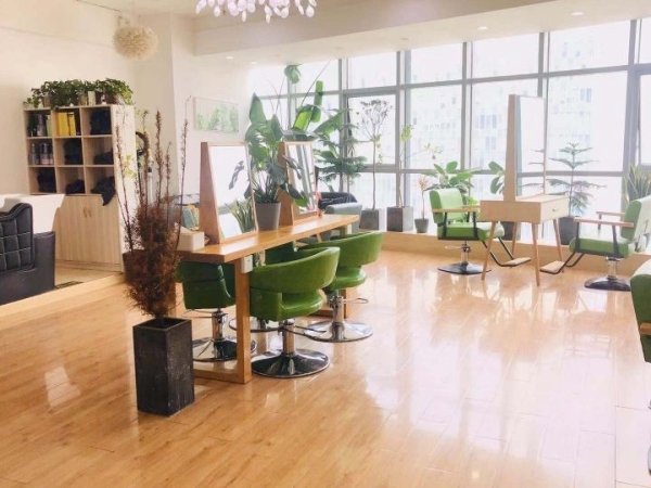 美发店因没有员工转让