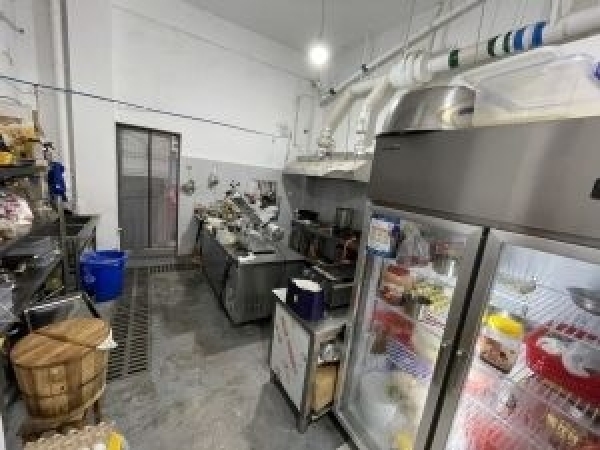 100平烤肉店整体转让