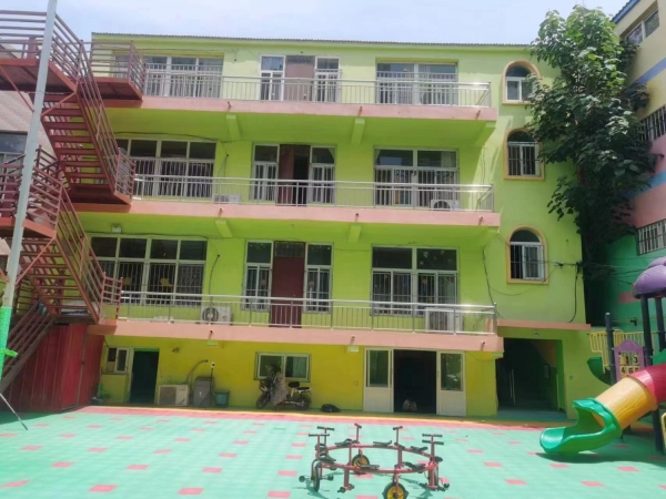 适合各种补课班，学校附近800平学生公寓整体转让！