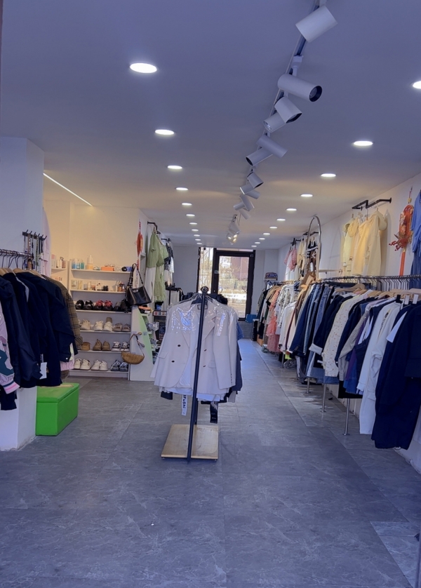 阿城区万博豪庭服装店出兑！