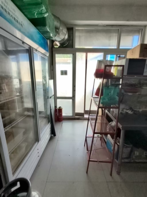 固安县服装街附近餐饮外卖店转让！