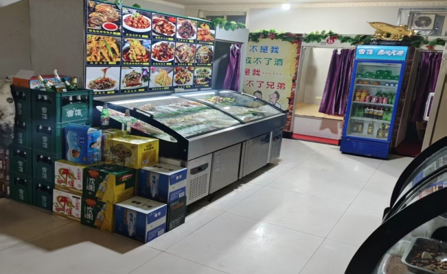 鞍山市岫岩县梅园北小区烧烤店转让！