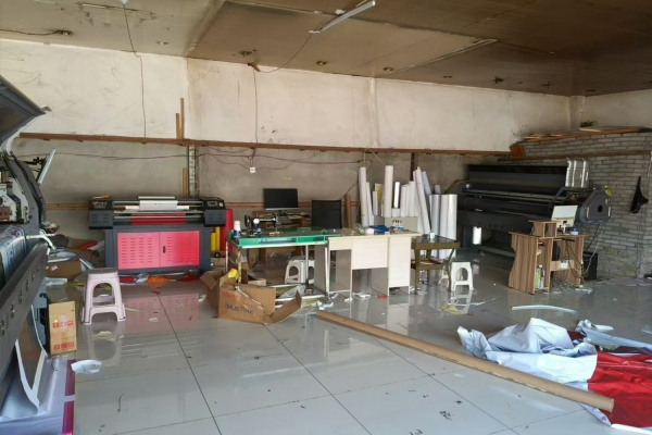 安顺西秀区欢喜岭建材市场内红升广告加工厂转让！