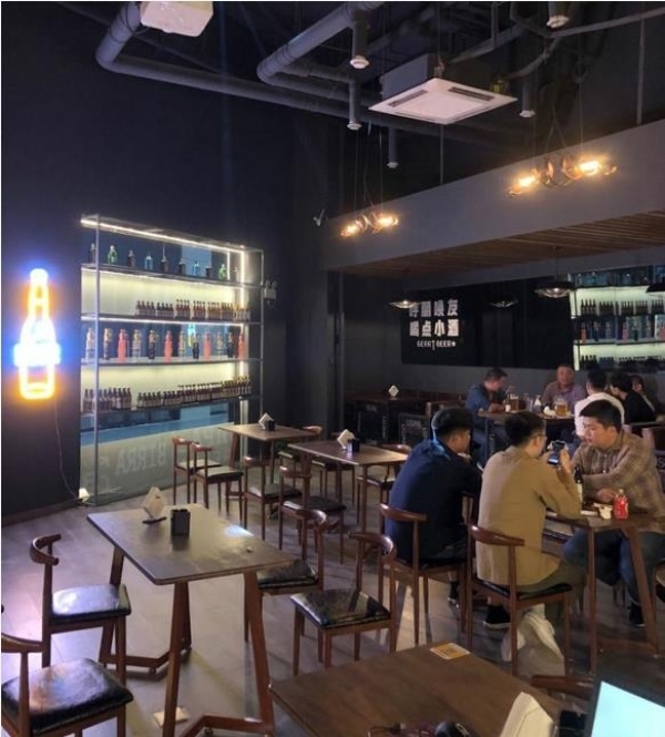 星火天际外滩广场精装酒吧转让