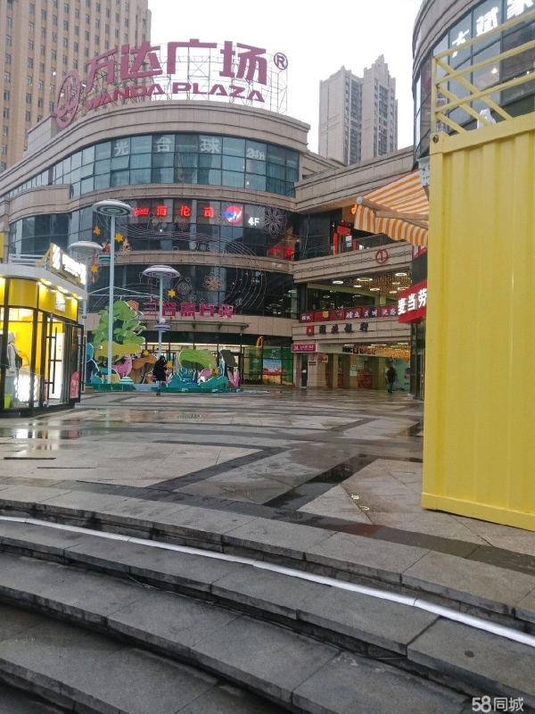 (转让)星球万达，中心广场店铺。