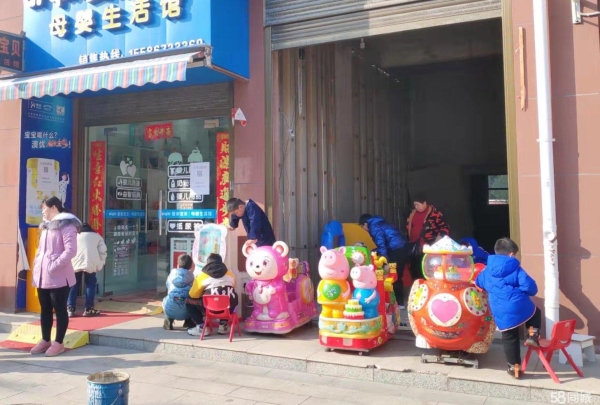 (转让)中母婴店，位置佳，店前休闲广场孩子多，带房租整体转或空转