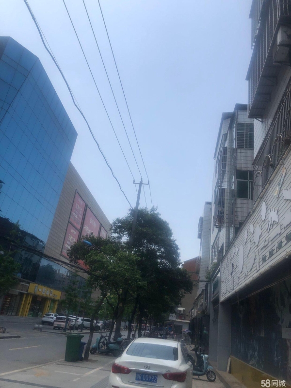 (转让)老蛋糕店客户稳定停车方便带材料设备转让