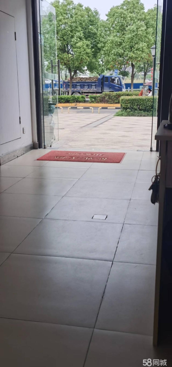 (转让)鸠江万科城南区商业街店铺转让