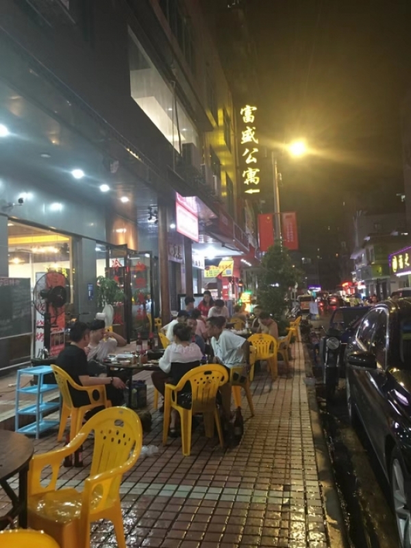 接手可经营盈利靚餐饮店铺出租