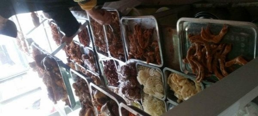 转让黄金位置盈利熟食店,生意稳定,可带技术