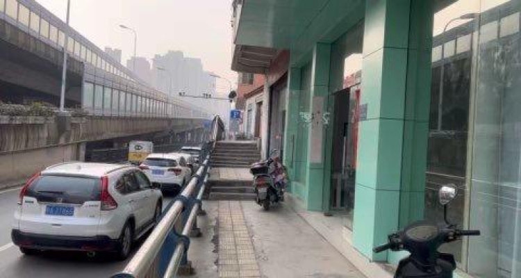 (出租)店面出租 螺岗小学临街门面原辅导班出租 周边客源充足