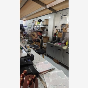大型购物中心内带三百会员盈利美甲店转让