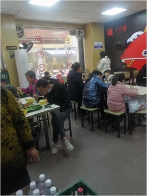日入3000可外摆小吃店转让