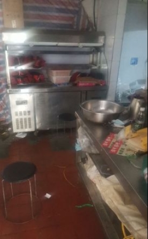 外卖店转让了，房租2075一个月