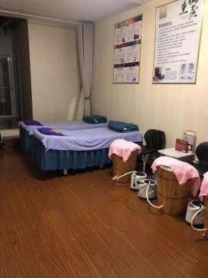 急转繁华地段临街店面低价空转也可整转