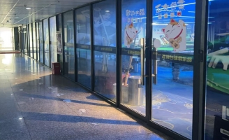 冕宁县三新广场华联八楼台球俱乐部空店转让！