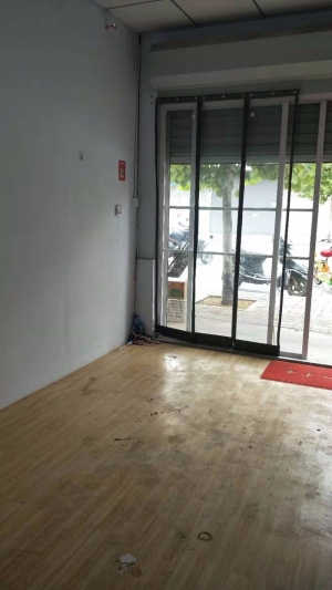 市区繁华地段纯一楼水果店 急转