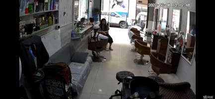 (转让)学校附近旺铺美发店转让