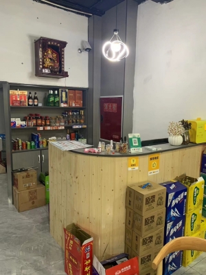 中央华城附近临街旺铺中餐馆整体转让！