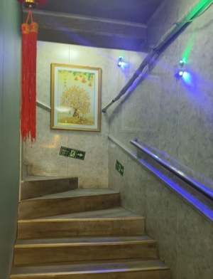 博山区颜神古镇对面饭店出租！