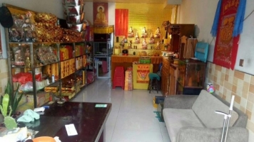 营业中佛教用品店出兑可空兑