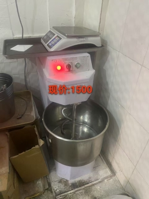 冕宁县第二中学手撕面包店设备转让！