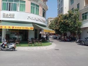 稳定客源奶茶小吃店转让