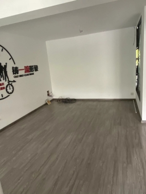 吴兴区尊园小区旁店铺出租！（无转让费）