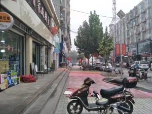 急转繁华位置全国连锁品牌加盟店低价转让