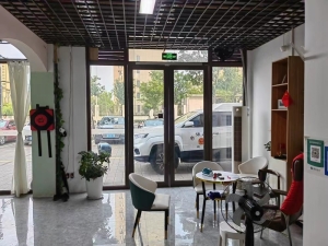 吴兴营业中的棋牌体彩店空转！