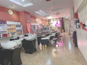 自己做的店，老婆怀孕无人照看打理便宜转让