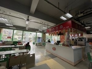 食堂15平档口低价转