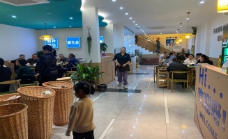 合江县滨江路上段餐饮店低价转让！