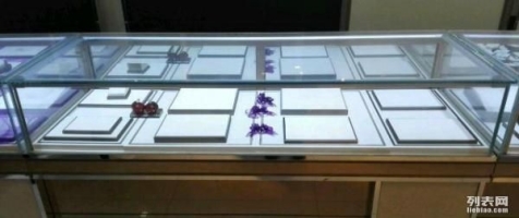 金银珠宝首饰店转让 含全套展柜和保险柜,安防设备