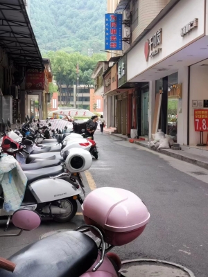 橘子服装店转让